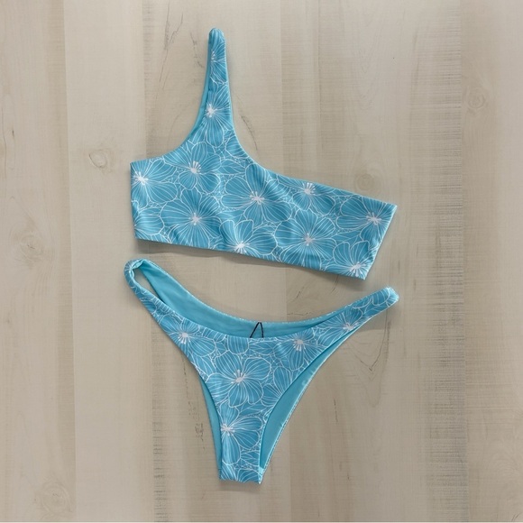 VAYA ISLAND Chelsea reversible floral printed blue cheeky sexy bikini travel m - Picture 2 of 11